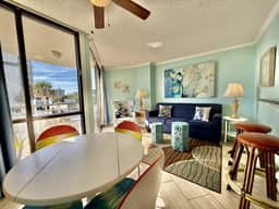 1 Bedroom King bed in/out pool MB 206 - Image 4