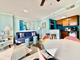 1 Bedroom King bed in/out pool MB 206 - Image 5