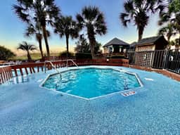 Beach Cove 523 - Image 2