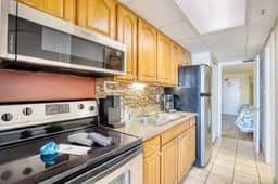 Oceanfront 1BR Sleeps 4-6 Myrtle Beach 421 - Image 5