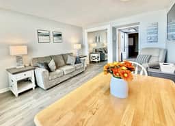 Relax and unwind in our spacious oceanfront condo sleeps 4 indoor/outdoor pools hot tubs 508 - Image 4