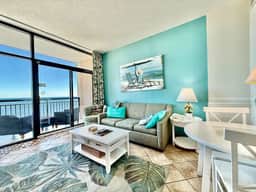 Tropical Resort Oceanfront One bedroom sleeps 4-6 1623 - Image 4