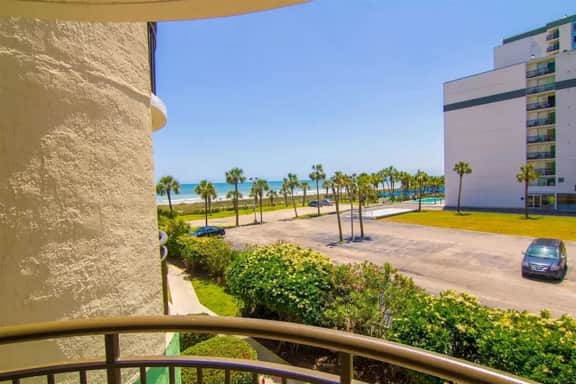 1 Bedroom King bed in/out pool MB 206 - Image 2
