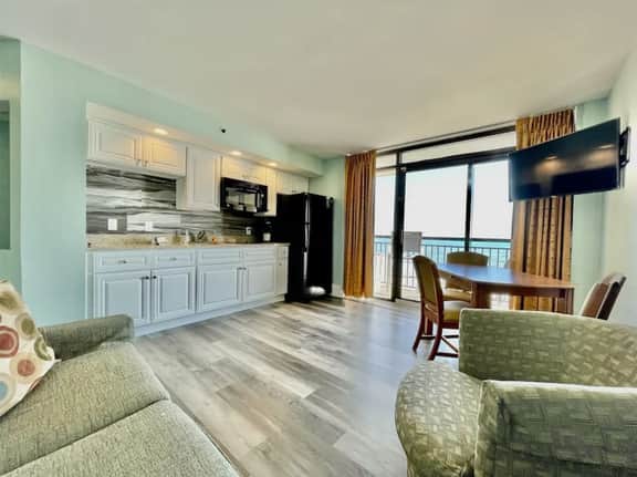 Beautiful views! Beachfront Condo in North Myrtle Beach 1123 - Image 4