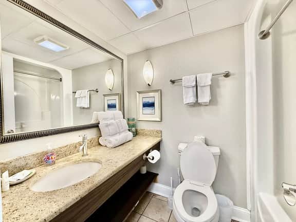 Couples Paradise oceanfront 1br 812 - Image 4