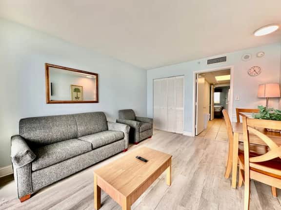 Heart of Myrtle Beach 1 Bedroom 1406 - Image 5