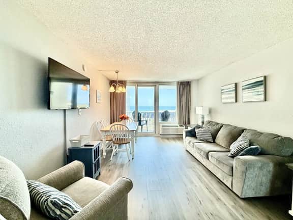Relax and unwind in our spacious oceanfront condo sleeps 4 indoor/outdoor pools hot tubs 508 - Image 5