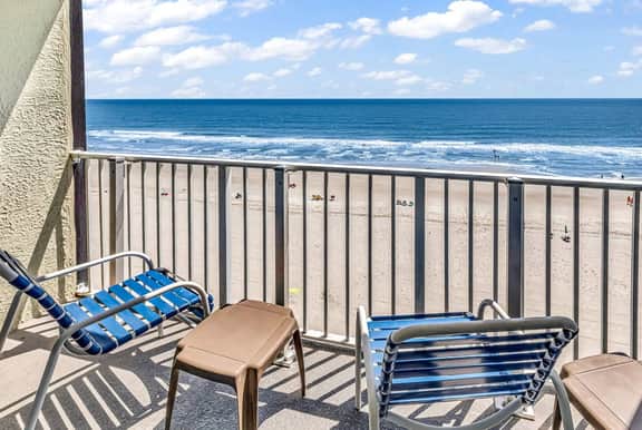 Shore drive Drive 2 bedroom sleeps 4-6 oceanfront - Image 4