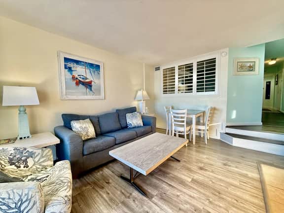Tropical Resort 1BR 1407 - Image 3