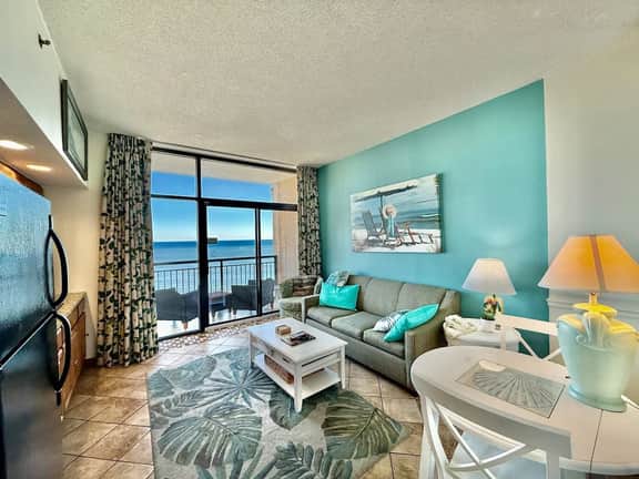 Tropical Resort Oceanfront One bedroom sleeps 4-6 1623 - Image 3