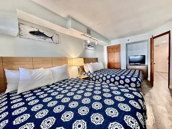 Tropical Resort, Beachfront Condo with amazing oceanfront views! 609 - Image 4