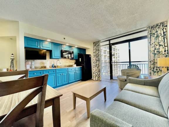 Tropical Resort, Beachfront Condo with amazing oceanfront views!! 1217 - Image 4