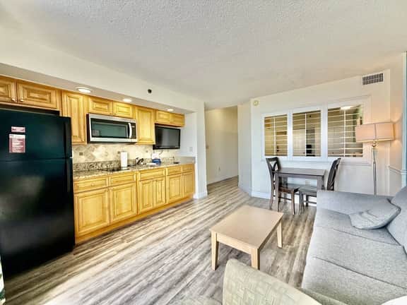 Tropical Resort, Beachfront Condo with amazing oceanfront views!! 322 - Image 5