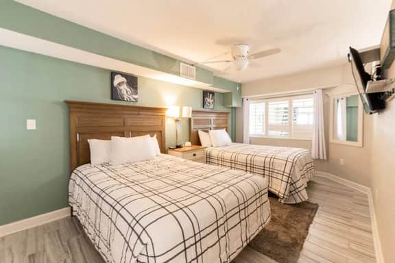 Tropical Resort, Modern Beachfront Condo with amazing oceanfront views!! 1018 - Image 4
