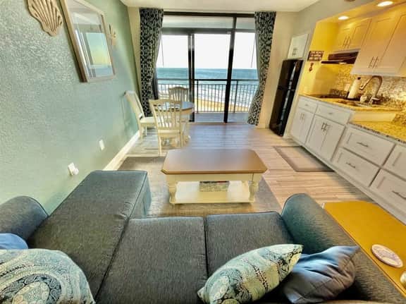 Tropical Resort, Modern Beachfront Condo with amazing oceanfront views!! 1018 - Image 5