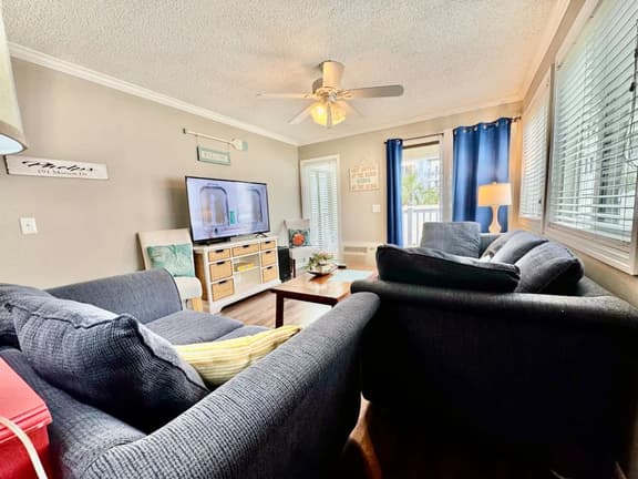 2br 2ba 1st floor pool 124 - Image 1