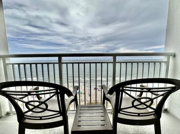Heart of Myrtle Beach 1 Bedroom 1406 - Image 1