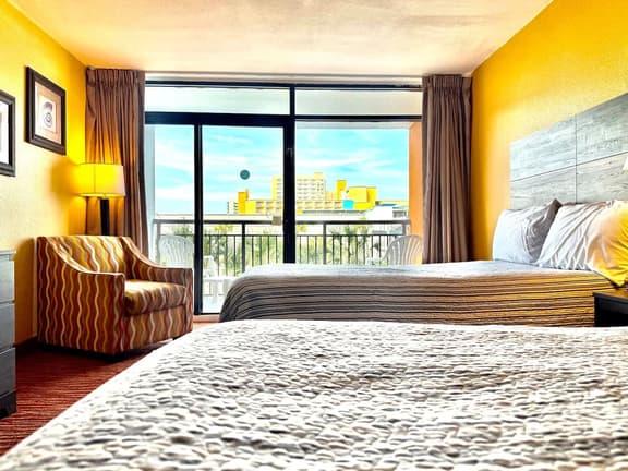Salty Vibes Sleeps 4 315 - Image 1