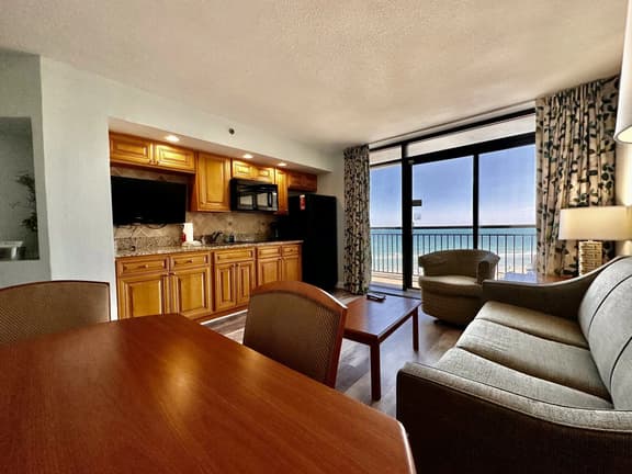 Tropical Resort, Beachfront Condo with amazing oceanfront views! 609 - Image 1